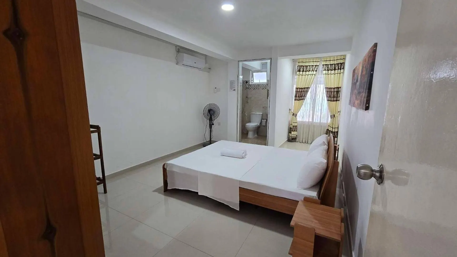 Πανσιόν Kandy Panoramic Mpm Deluxe Suit Airconditioned-4A3